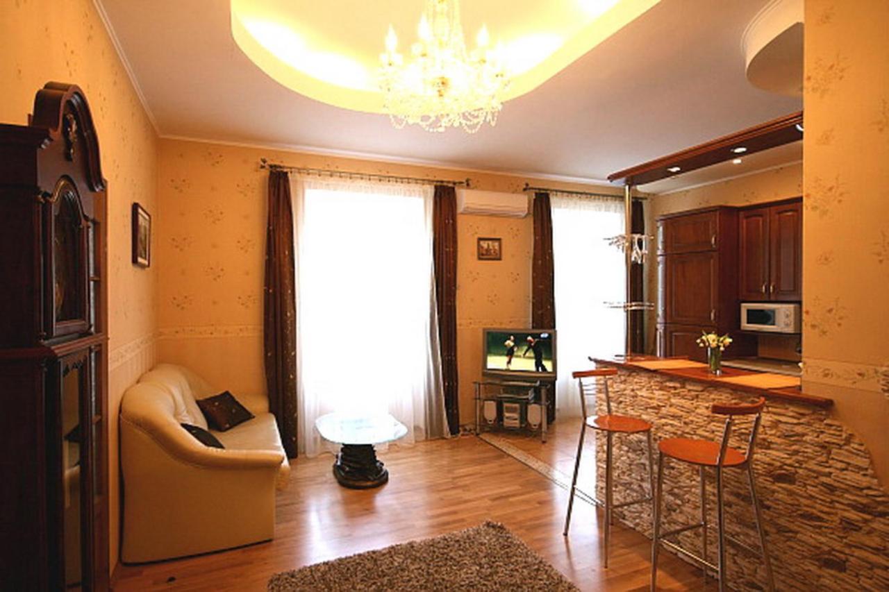 Park Apartment Лвив Екстериор снимка