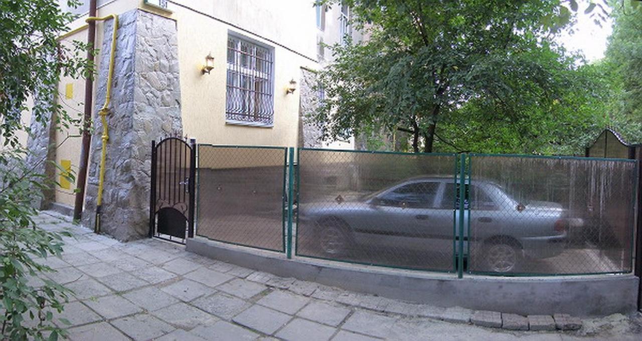 Park Apartment Лвив Екстериор снимка
